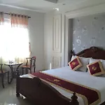 Hoang Quan Hotel